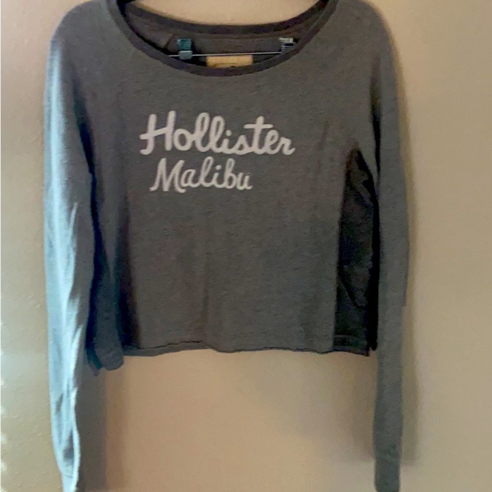Hollister Long Sleeve Cropped Top